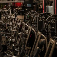 کمک مربی و دفتردار باشگاه اقایان