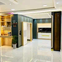 کابینت هایگلاس پا‌ک چوب