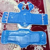 لباس و محافظ تکواندو درحد نو