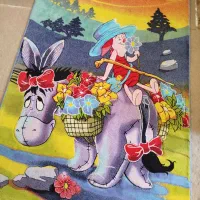 فرش و لوستر و پرده اتاق کودک