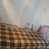 تخت یکنفره فلزی