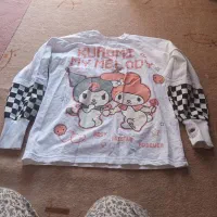 یک عدد بلیز  اصلا پوشیده نشده و دو عدد پالتو