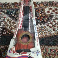 گیتار در حد نو ،اسباب بازی