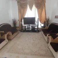 مبل ۷ نفره روکش مخمل و میز تلوزیون|مبلمان خانگی و میز عسلی|شیراز, ریاستی|دیوار
