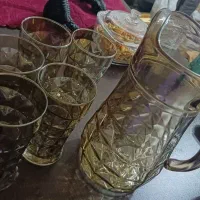 تعدادی ظرف وقابلمه برای سرو