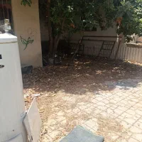 راهنمایی درمورد حیاط تجاری با دو اطاق|اجارهٔ مغازه و غرفه|شیراز, شهرک قمشه|دیوار