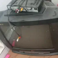 یخچال و تلویزیون قدیمی|یخچال و فریزر|آشخانه, |دیوار