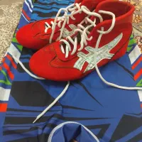 دوبنده کشتی و کفش کشتی و تیشرت کشتی|لباس|کهریزک, |دیوار