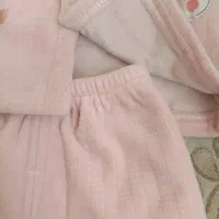 دو دست ست گرم تو خز و تو پنبه ای زمستانه|کفش و لباس بچه|شاهینشهر, خانه کارگر|دیوار