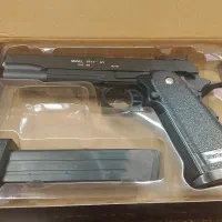 تفنگ فلزی ساچمه ای|اسباب‌بازی بچه|شیراز, بعثت|دیوار