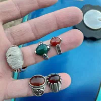 انگشتر نقره.