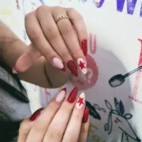 خدمات ناخن و کاشت و لیفت مژه و ابرو