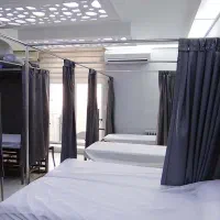 منشی پزشک حوالی پارک وی