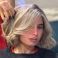 مُدل رنگ مو