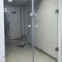 نصب و تعمیر درب برقی و شیشه سکوریت فوری تضمینی|خدمات پیشه و مهارت|صدرا-فارس, فاز ۱|دیوار