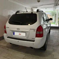 توسان بیرنگ و بی خط و خش مدل 2010