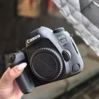 Canon 5D mark IV body تمیز و بدون مشکل