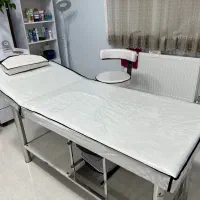 تخت و صندلی