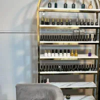 میز و صندلی واستند لاک  کاشت ناخن|آرایشگاه و سالن‌های زیبایی|لنجان, |دیوار