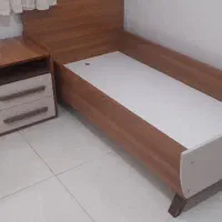 تخت و پا تختی