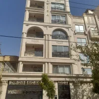 آپارتمان ۱۱۰ متر ۲ خواب طبقه ۲ پله