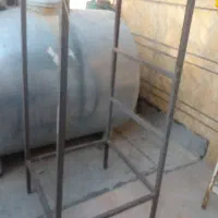 چهار پایه فلزی