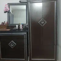 آیینه و دراور و کمد در حد نو