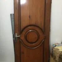 درب چوبی ورودی ساختمان