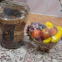 میوه مصنوعی وسطل زباله