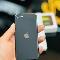 آیفون se 2020 بسیار تمیز در حد نو باتری 85 فابریک|موبایل|اصفهان, جلفا|دیوار