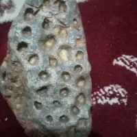 سلام کسی میدونه این چه سنگی هست