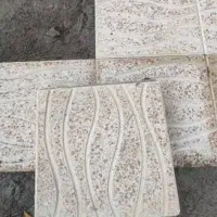 موزاییک حیاط در حد نو چوب خشک سقفی و نال نجاری