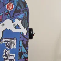 اسکیت برد در حد نو