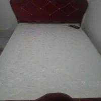 تخت دونفره کاملا سالم رویال