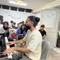 آموزش آواز و خوانندگی (کلاس گروهی)|خدمات آموزشی|اصفهان, خواجو|دیوار