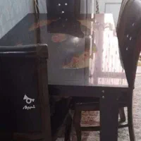 میز ناهارخوری چهار نفره با  چهارصندلی  در حد نو