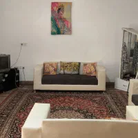 منزل مبله حیاط دار|اجارهٔ کوتاه‌مدت آپارتمان و سوئیت|شیراز, بازار|دیوار