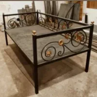 تولید و فروش تخت سنتی فلزی بارنگ کوره ای|تخت و سرویس خواب|اردکان, |دیوار