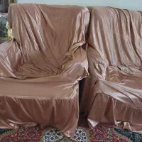مبل هفت نفره با روکش و سه میز جلو مبلی