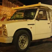 نیسان سفید