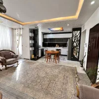 ۱۲۱متر تک واحدی سه خواب مستر دار واقع در گلدیس