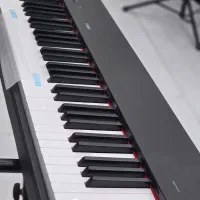 p225 yamaha  piano