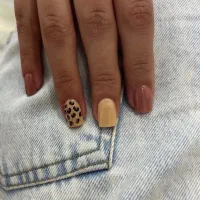 مدل کاشت ناخن|خدمات آرایشگری و زیبایی|رشت, بازار|دیوار