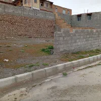 زمین فروشی مساحت 300متر سنددار دیوار کشی
