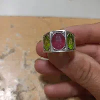 جواهر چند نگین زبرجدو یاقوت