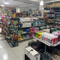 فروشنده سوپر مارکت