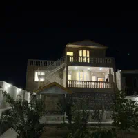 خانه باغ شیک۵۰۰متری بادرختان فراوان و آب قنات جاری|فروش خانه و ویلا|تفت, |دیوار