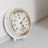 ساعت دیواری