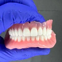 ساخت تخصصی دندان مصنوعی یک روزه (صددرصد ضمانتی )