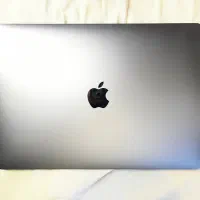 مک بوک پرو m2
